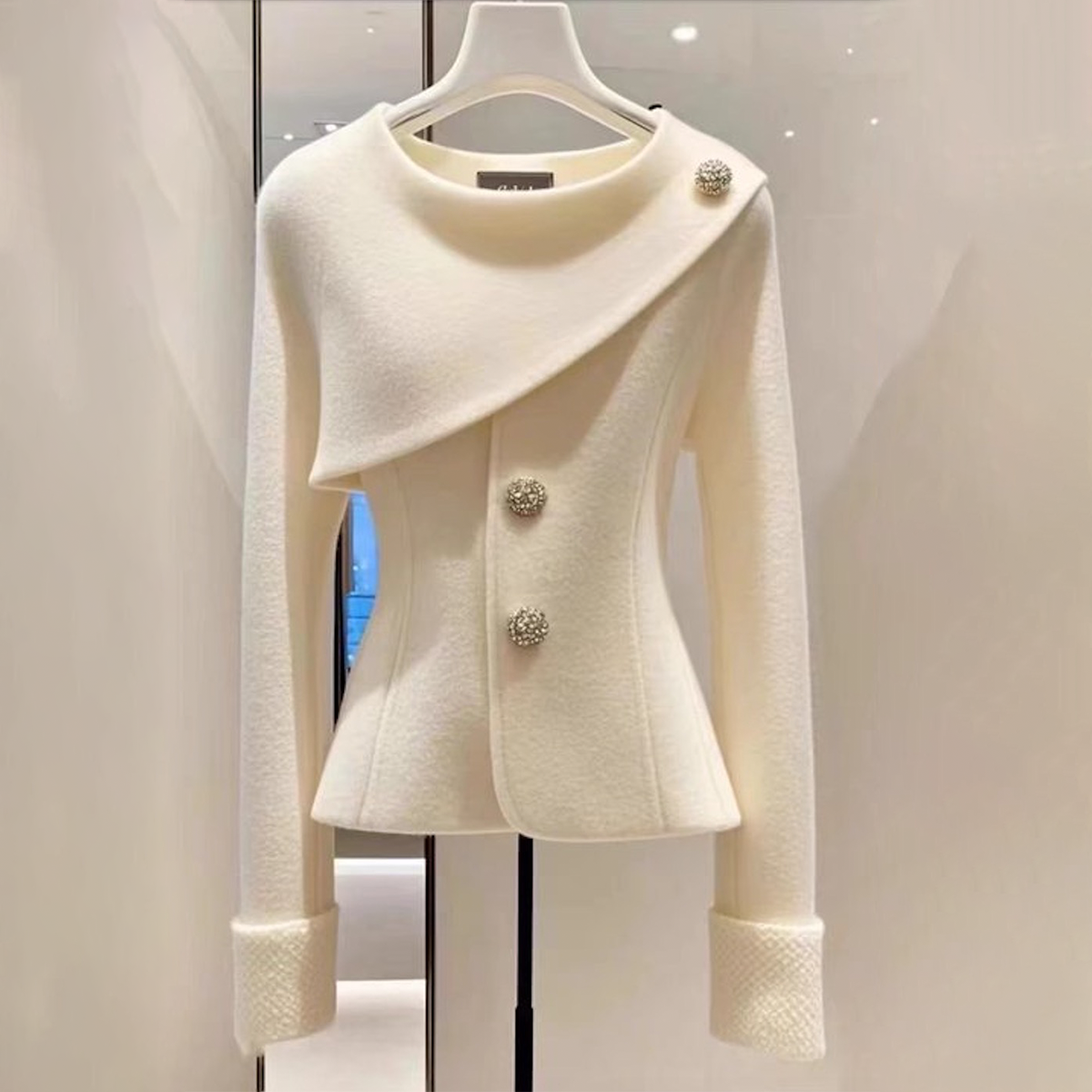 Alessandra® | Άνετο Λευκό Πουλόβερ με Μακριά Μανίκια